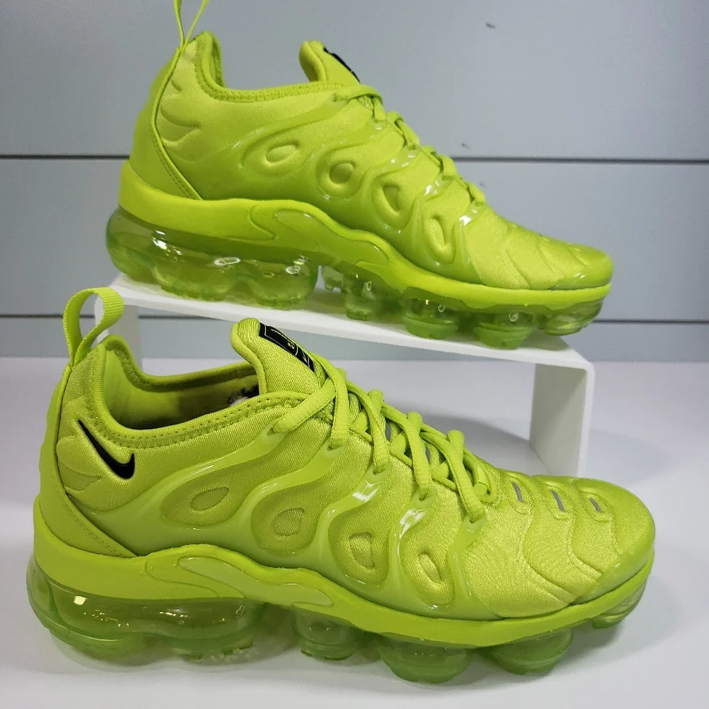 Nike Air VaporMax Plus Tennis Ball Neon Green Running Sneakers Size Women's 6.5